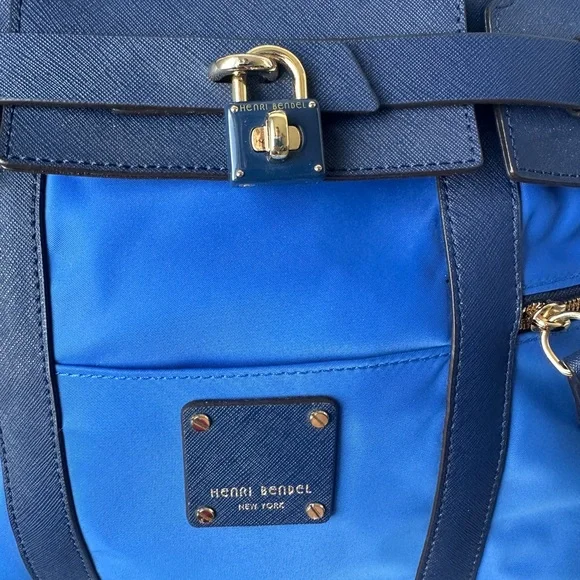 NEW Henri Bendel Jetsetter and wallet - Picture 6 of 7